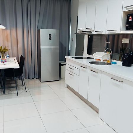 Summer Suites By Moon Orchid Kuala Lumpur Extérieur photo