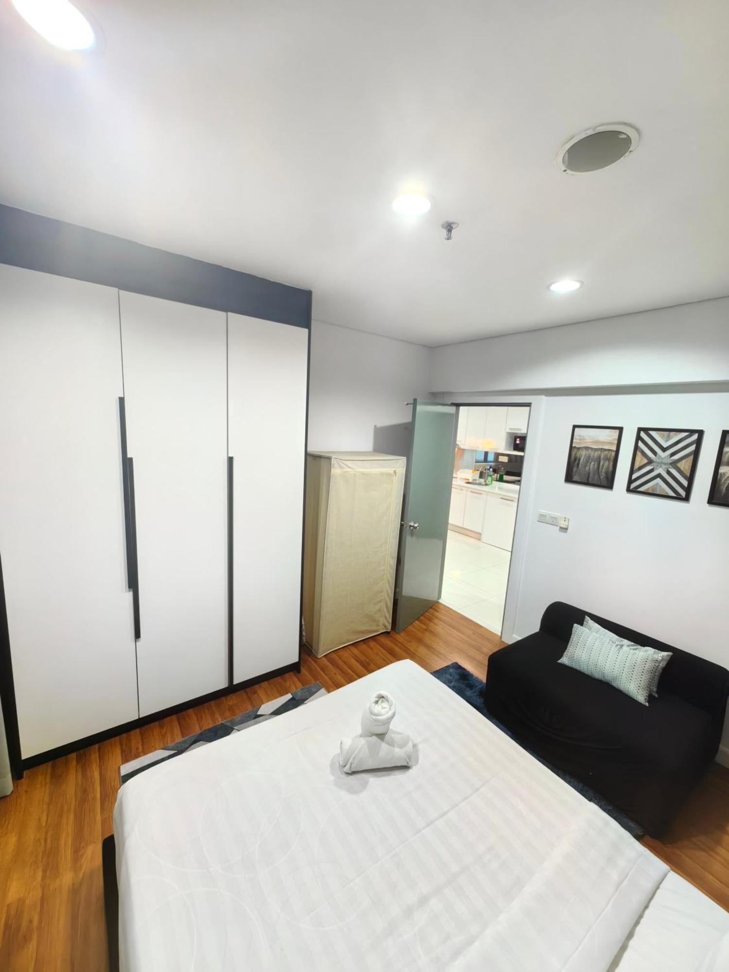 Summer Suites By Moon Orchid Kuala Lumpur Extérieur photo