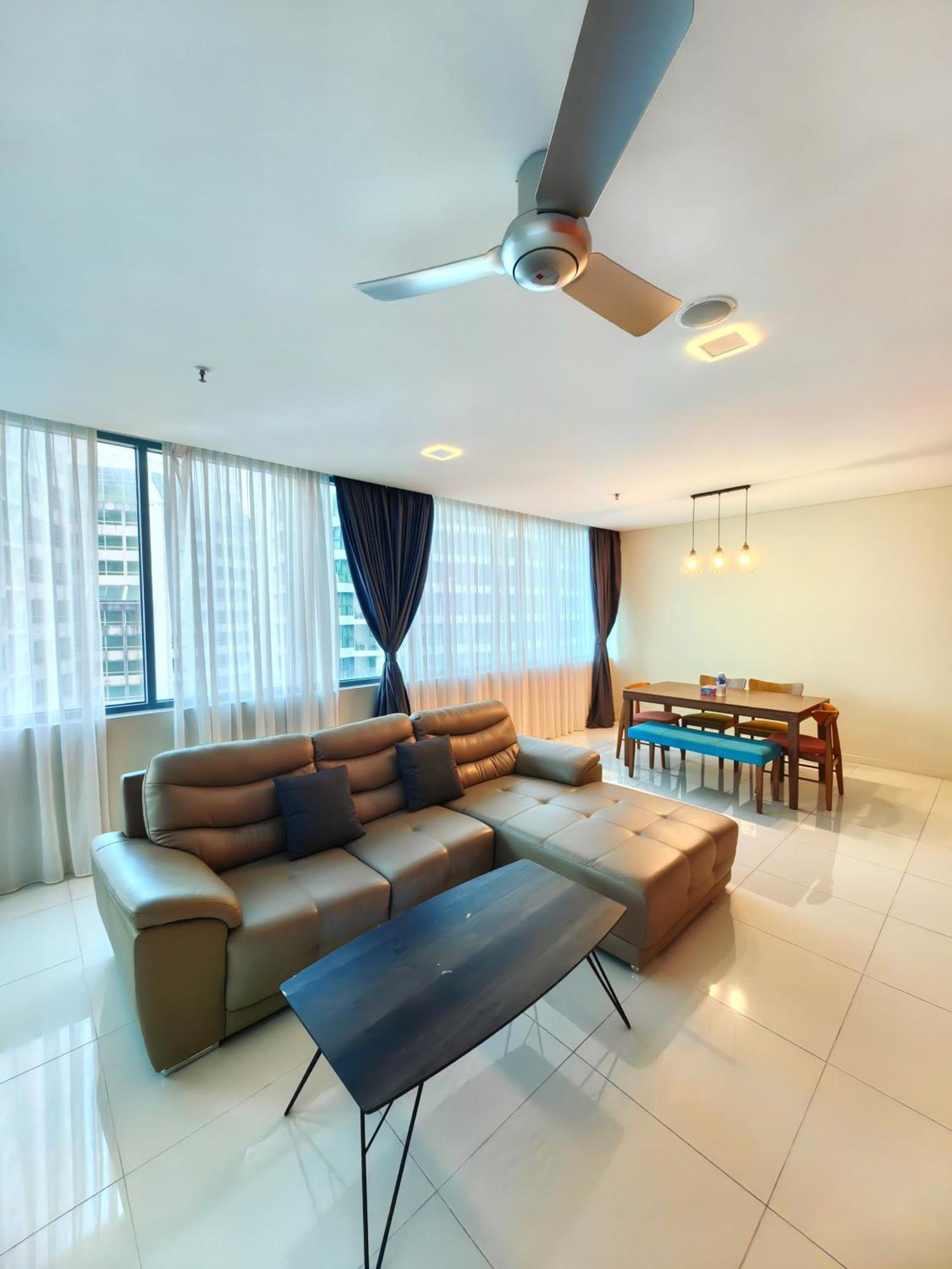 Summer Suites By Moon Orchid Kuala Lumpur Extérieur photo