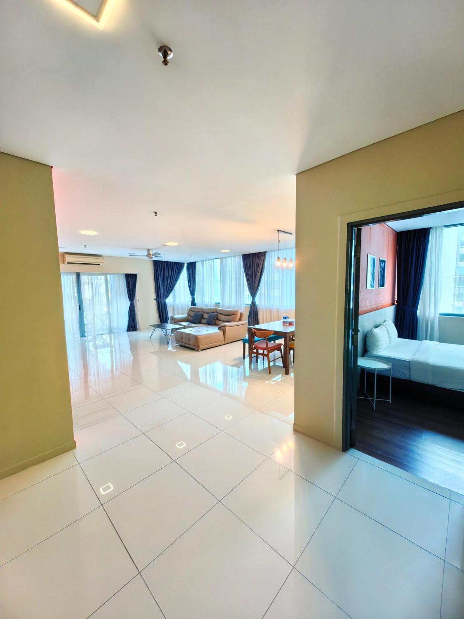 Summer Suites By Moon Orchid Kuala Lumpur Extérieur photo